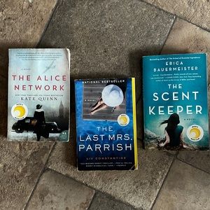 Reese Witherspoon Book Club Bundle